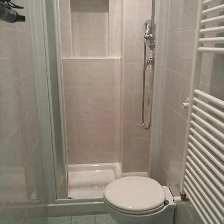 Piazza Malpighi Apartment